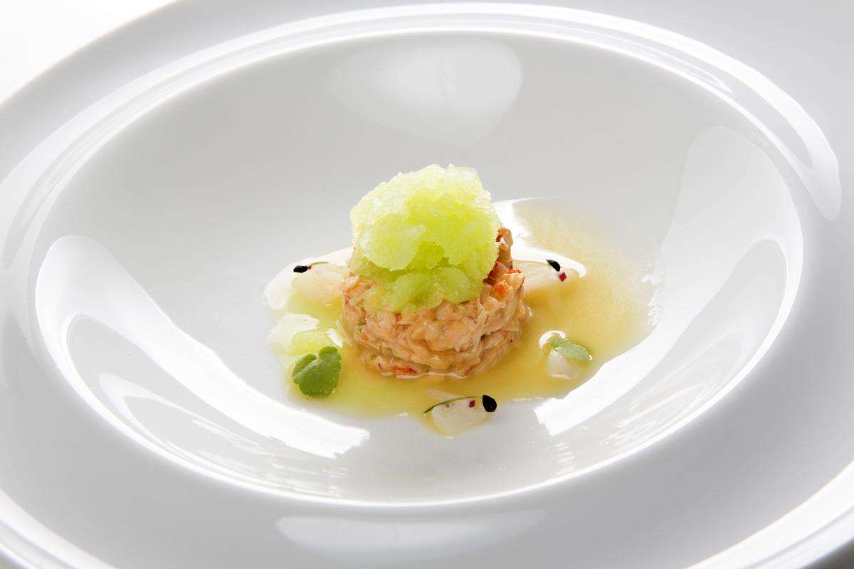 Crab -Tartar mit Ahornsirup und Litschi